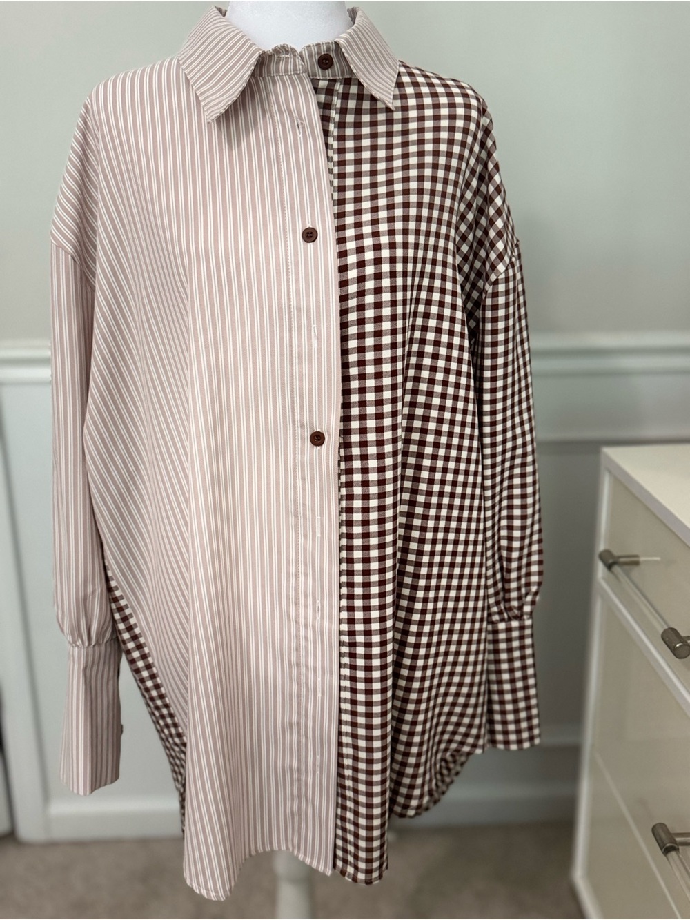 Missguided + Two-Tone Brown & Cream Mixed-Pattern Button Down Shirt